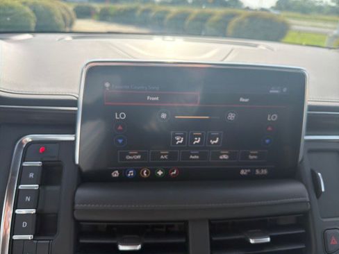 Used 2021 Chevrolet Tahoe LT RWD image 9