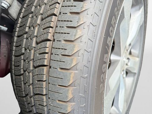 Used 2021 Jeep Grand Cherokee L Limited image 19