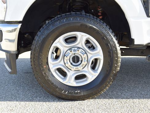 Used 2025 Ford F250 XLT w/ FX4 Off-Road Package image 40