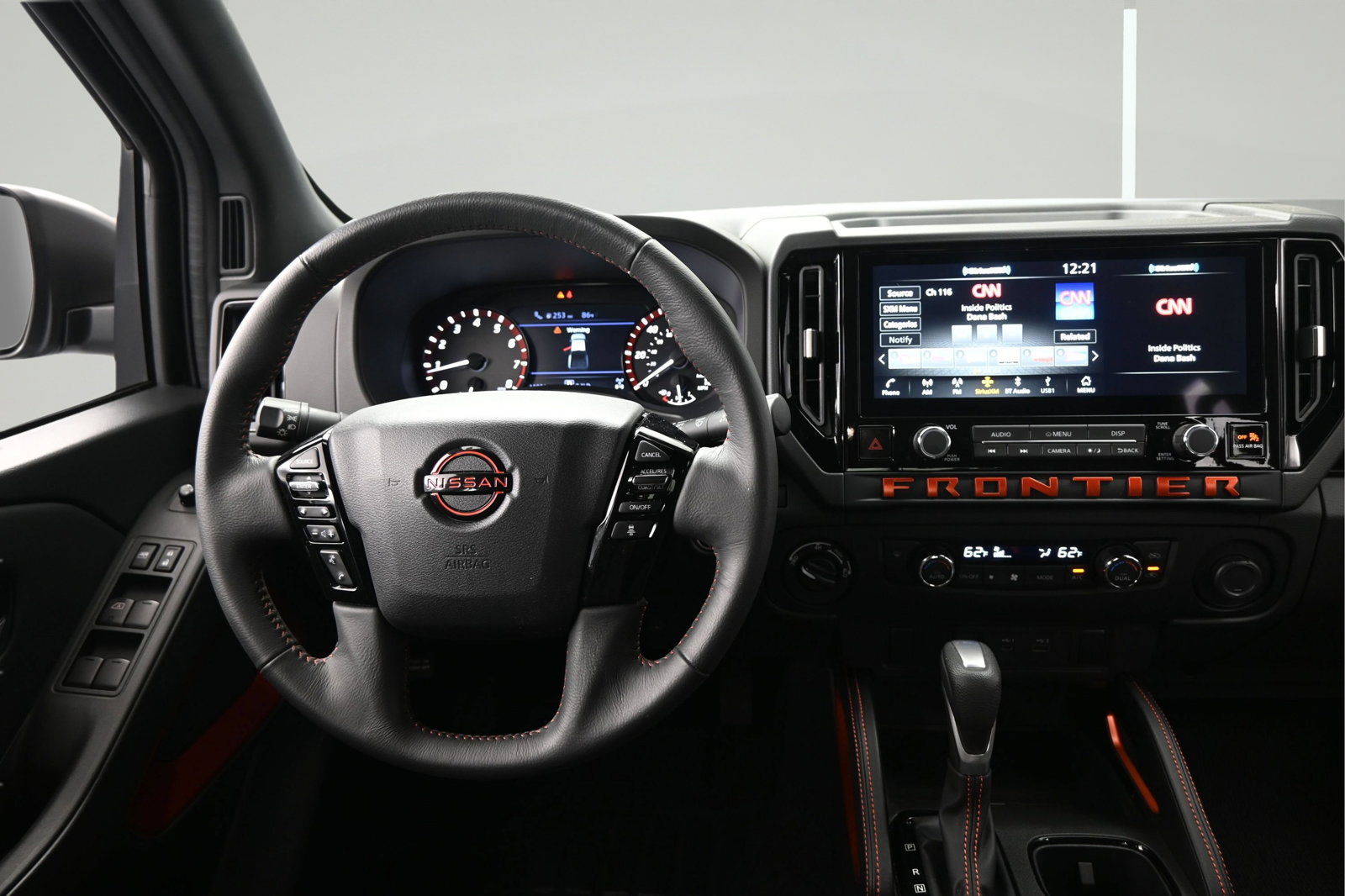 Certified 2025 Nissan Frontier PRO-4X AWD/4WD image 12