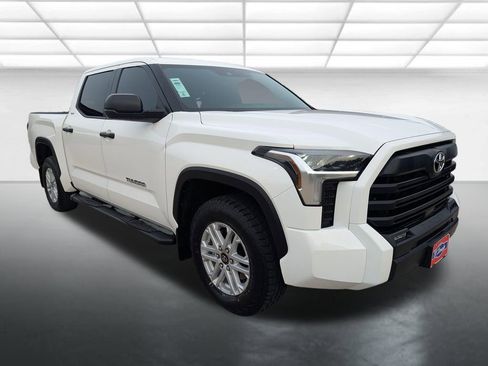 Used 2025 Toyota Tundra SR5 RWD image 1