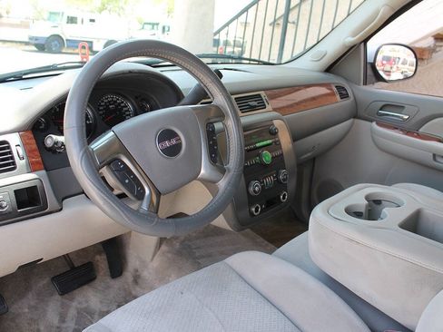 Used 2007 GMC Yukon SLE RWD image 19