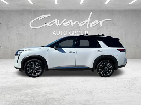 New 2026 Nissan Pathfinder Platinum image 13