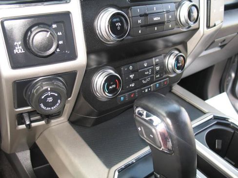 Used 2020 Ford F150 Lariat w/ Equipment Group 502A Luxury AWD/4WD image 34