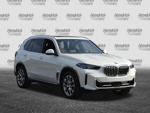 Used 2025 BMW X5 xDrive40i AWD/4WD image 5