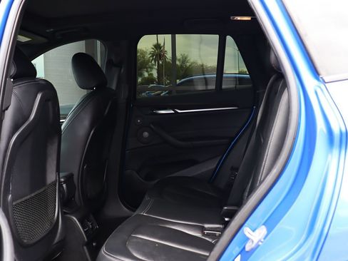 Used 2018 BMW X1 xDrive28i w/ M Sport Package AWD/4WD image 34