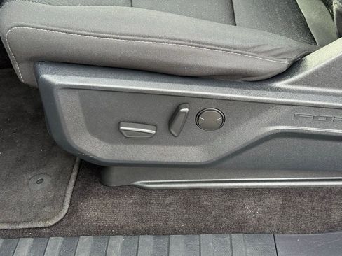 Certified 2022 Ford F150 XLT w/ Equipment Group 302A High image 20