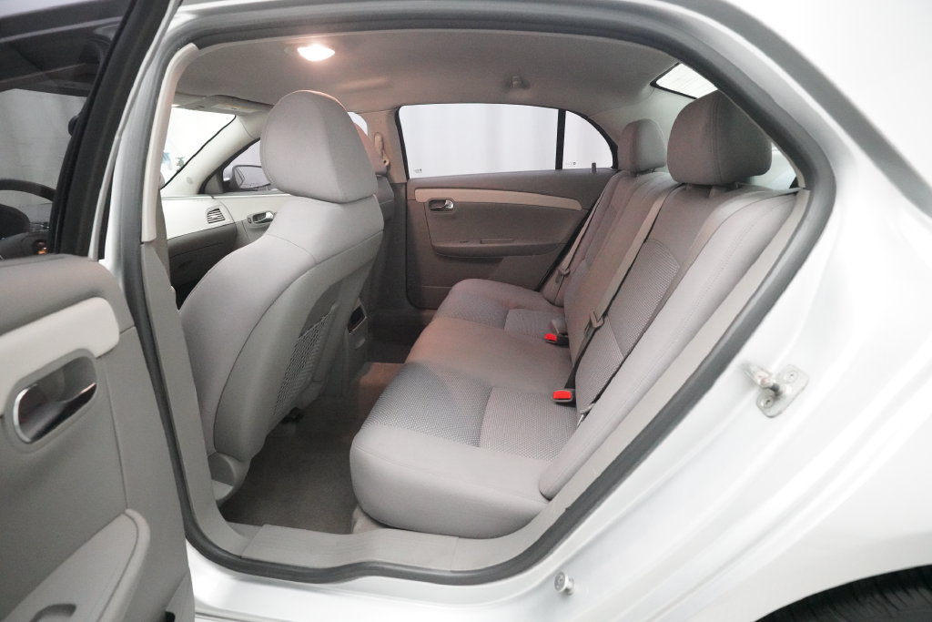 Used 2010 Chevrolet Malibu Hybrid FWD image 15