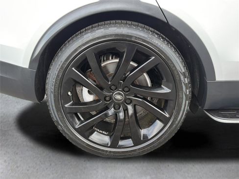 Used 2019 Land Rover Discovery HSE Luxury image 40