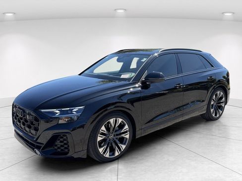 Used 2025 Audi Q8 Prestige AWD/4WD image 3