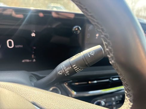 Used 2025 Buick Envista Sport Touring w/ Convenience I Package image 19