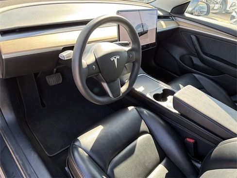 Used 2022 Tesla Model 3 Long Range image 16