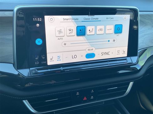 New 2026 Volkswagen Atlas SE image 23