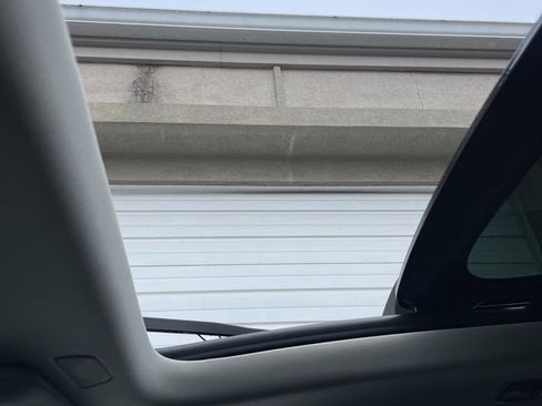 Used 2019 Volvo XC90 T5 Momentum w/ Multimedia Package image 12