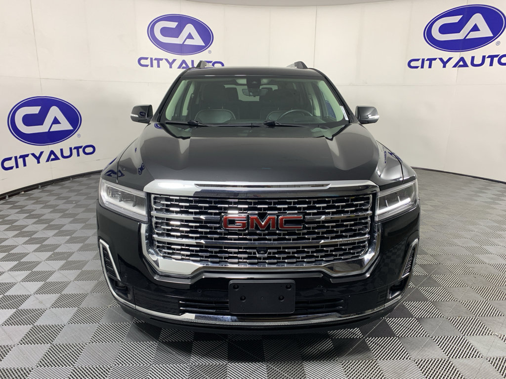 Used 2023 GMC Acadia Denali w/ Denali Technology Package FWD image 9