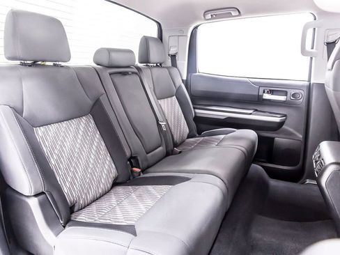 Used 2018 Toyota Tundra SR5 w/ SR5 Upgrade Package image 37