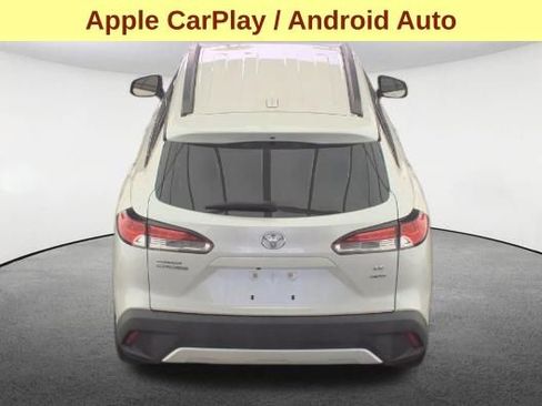 Used 2022 Toyota Corolla Cross LE AWD/4WD image 7