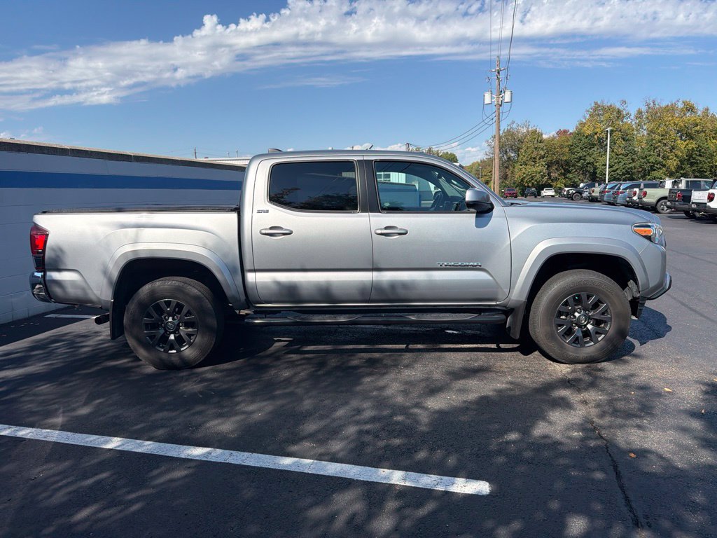 Used 2021 Toyota Tacoma SR5 AWD/4WD image 6