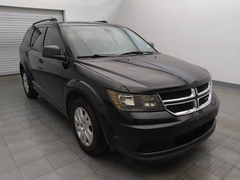 Used 2019 Dodge Journey SE image 13