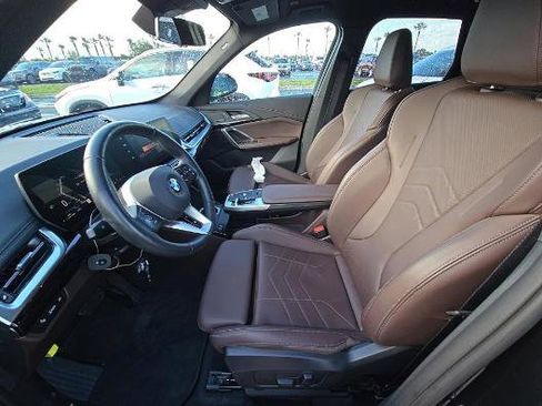 Used 2025 BMW X1 xDrive28i AWD/4WD image 4