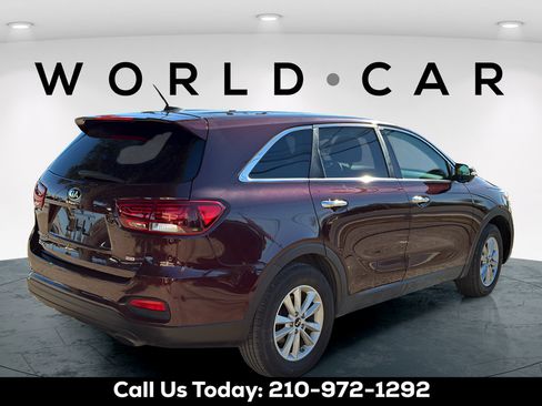 Used 2019 Kia Sorento FWD image 5