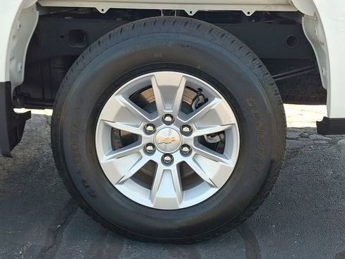 Used 2025 Chevrolet Silverado 1500 W/T w/ WT Value Package AWD/4WD image 10