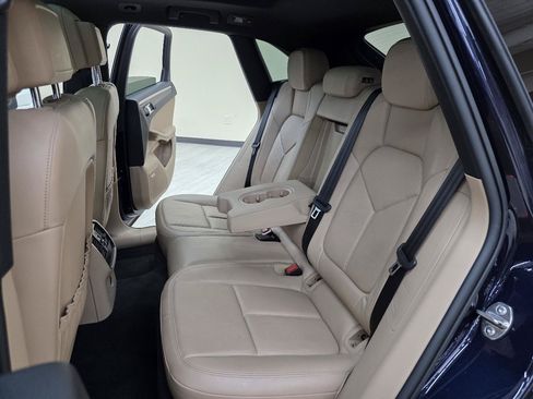 Used 2021 Porsche Macan AWD/4WD image 27