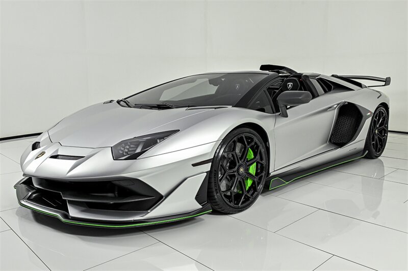 Used 2020 Lamborghini Aventador SVJ AWD/4WD image 11