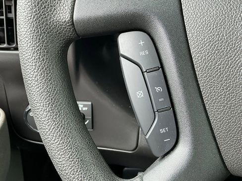 Used 2024 Chevrolet Express 2500 w/ Driver Convenience Package image 30