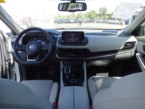 Used 2021 Nissan Rogue SL image 25