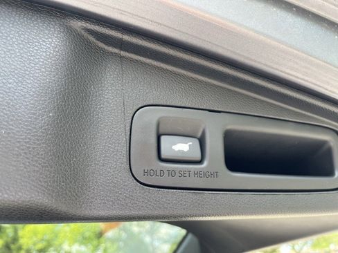 Used 2022 Honda CR-V Touring image 13