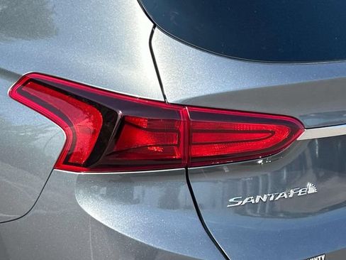 Used 2019 Hyundai Santa Fe SEL FWD image 10