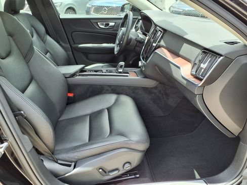 Certified 2024 Volvo S60 B5 Plus FWD image 11