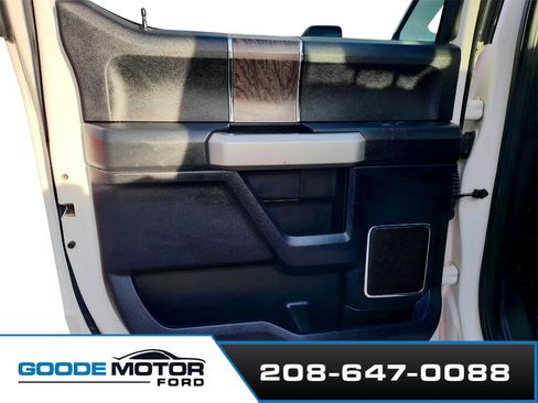 Used 2017 Ford F250 Lariat w/ Chrome Package image 22
