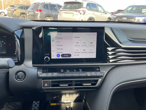 Used 2025 Toyota Camry image 16