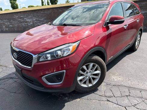Used 2016 Kia Sorento LX AWD/4WD image 3