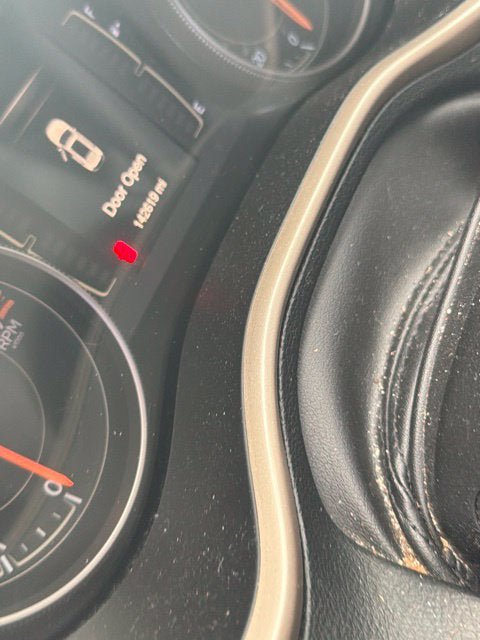 Used 2018 Jeep Cherokee Latitude FWD image 16