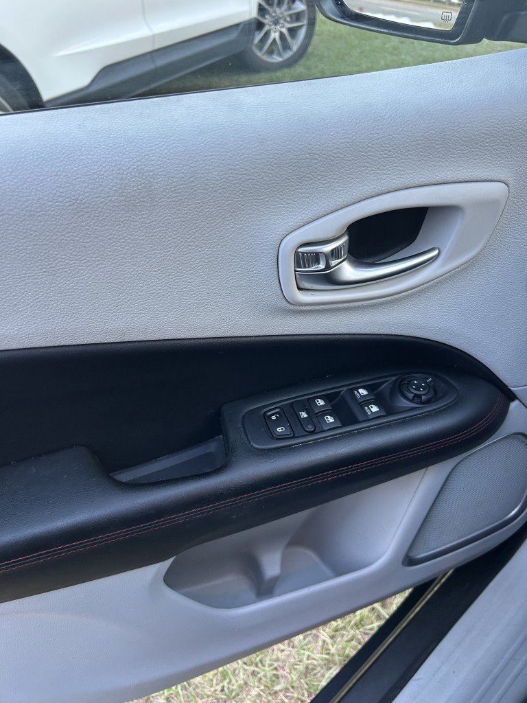 Used 2019 Jeep Compass Limited w/ Safety & Security Group AWD/4WD image 18