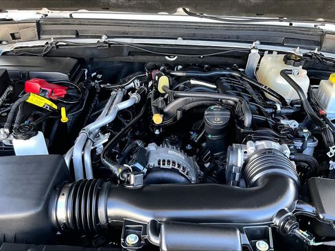 Used 2023 Jeep Gladiator Sport AWD/4WD image 36