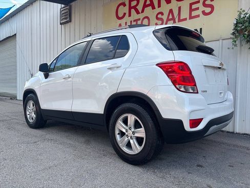 Used 2021 Chevrolet Trax LT FWD image 3