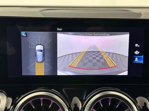 Used 2023 Mercedes-Benz EQB 300 4MATIC w/ Exclusive Package image 39