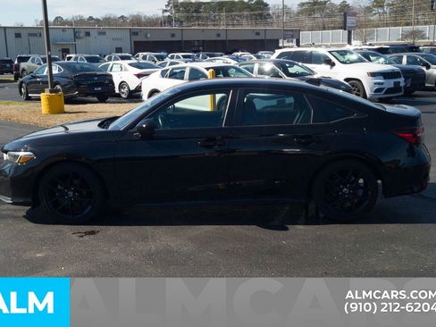 Used 2025 Honda Civic Sport image 10