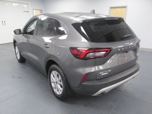 Used 2023 Ford Escape Active AWD/4WD image 7