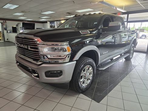 Used 2020 RAM 2500 Laramie AWD/4WD image 2