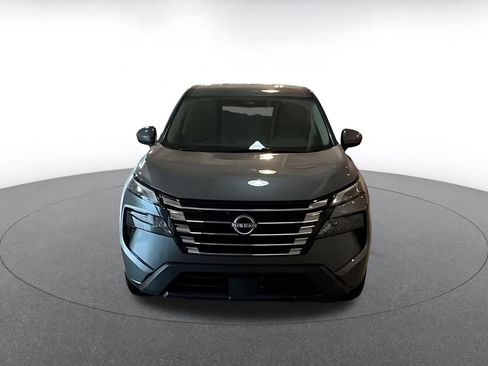 Used 2025 Nissan Rogue SV image 4