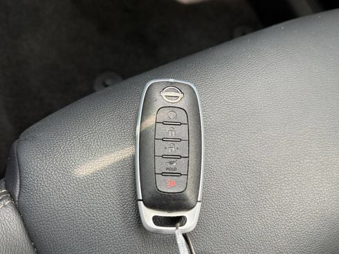 Used 2026 Nissan Rogue SL FWD image 22