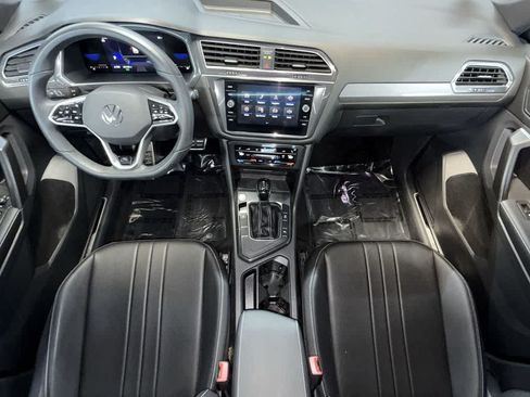 Certified 2023 Volkswagen Tiguan SE R-Line FWD image 24