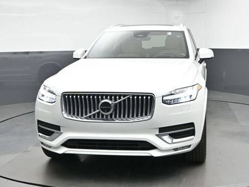 Used 2024 Volvo XC90 B6 Ultimate w/ Protection Package Premier AWD/4WD image 3