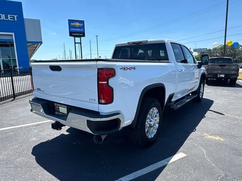 Used 2025 Chevrolet Silverado 2500 LTZ w/ LTZ Premium Package AWD/4WD image 6