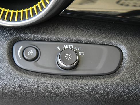 Used 2025 Chevrolet Trax ACTIV w/ Driver Confidence Package image 31